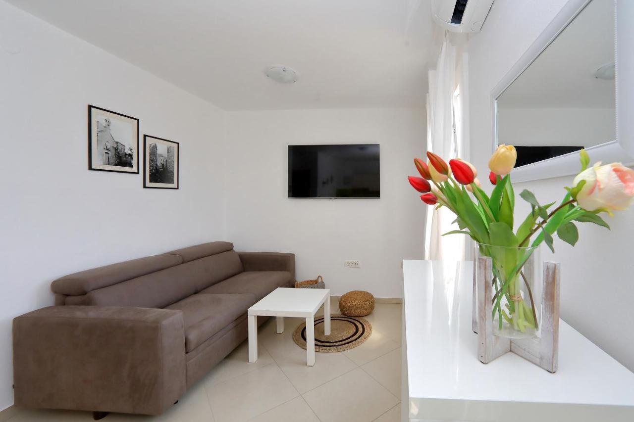 Apartments Nina Bibinje Bagian luar foto