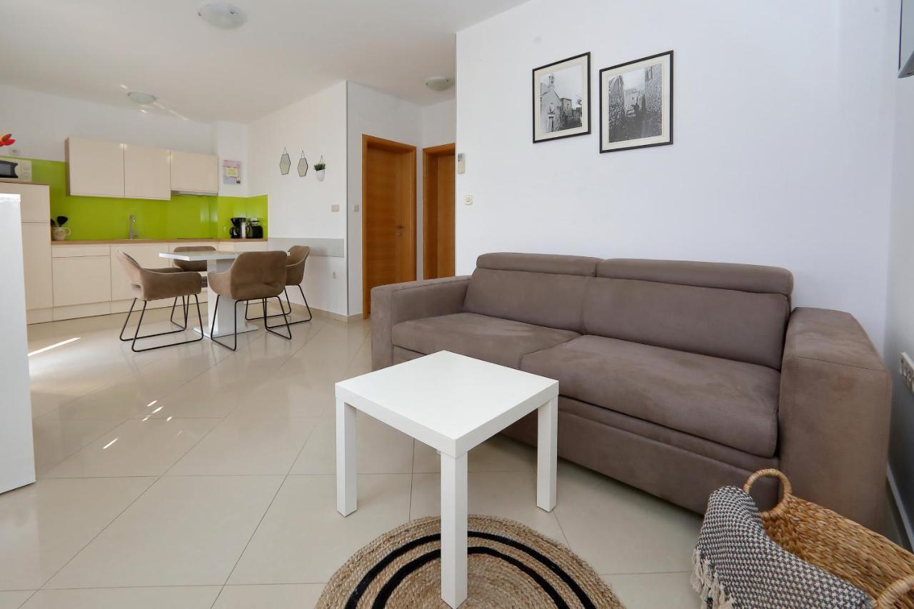 Apartments Nina Bibinje Bagian luar foto