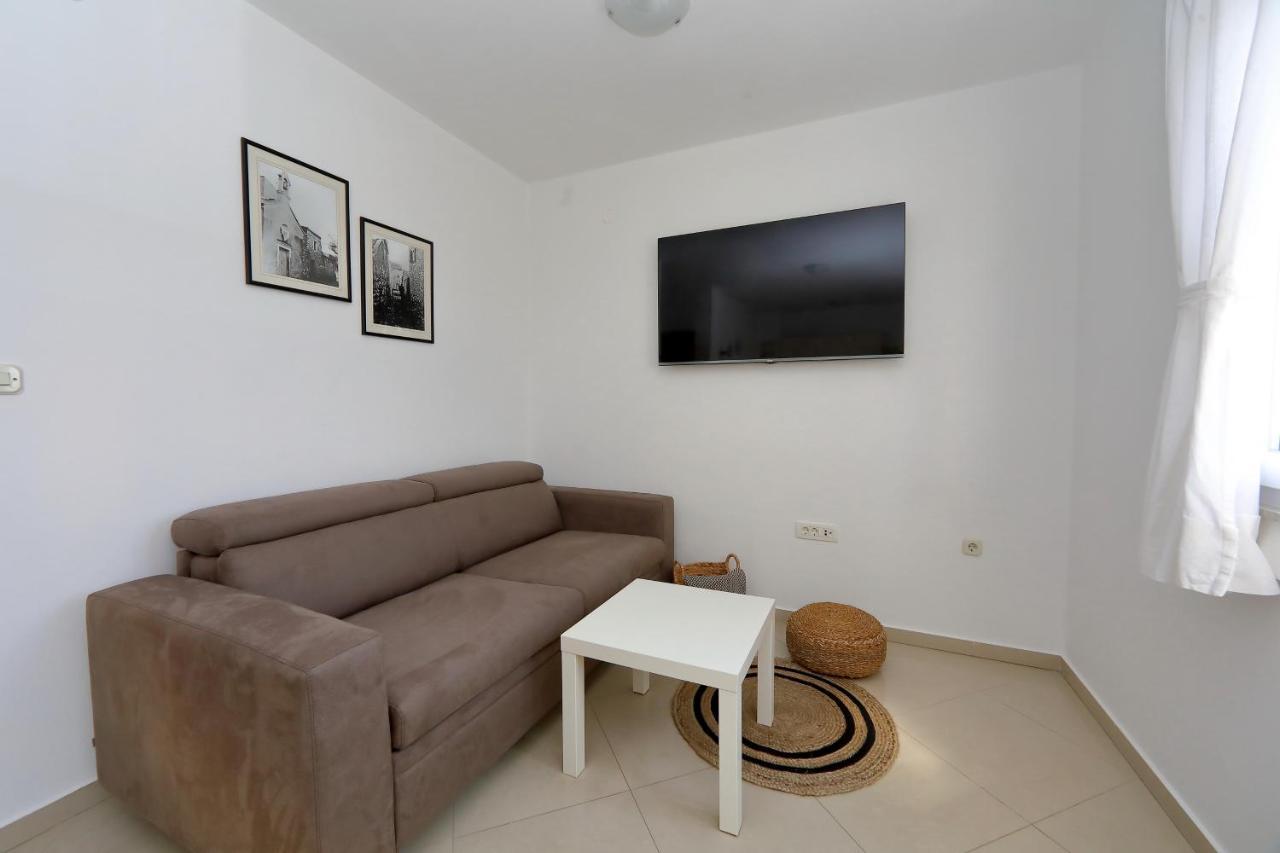 Apartments Nina Bibinje Bagian luar foto