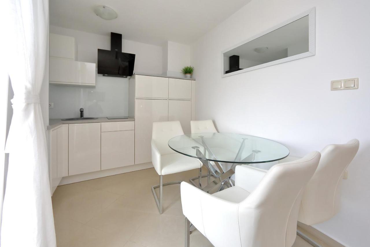 Apartments Nina Bibinje Bagian luar foto