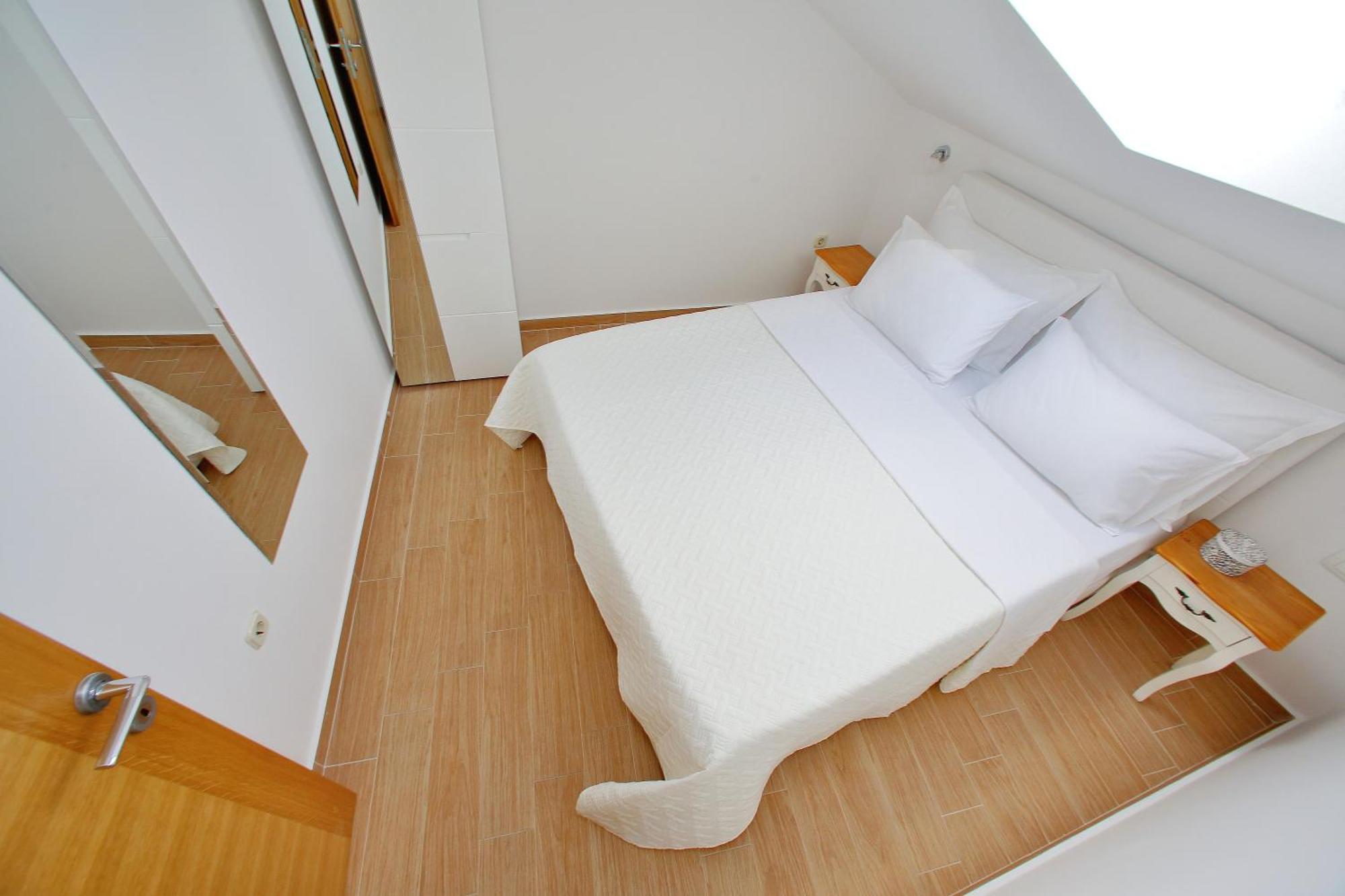Apartments Nina Bibinje Bagian luar foto